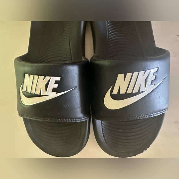 NIKE VICTORI ONE -women’s sandals - Picture 2 of 5